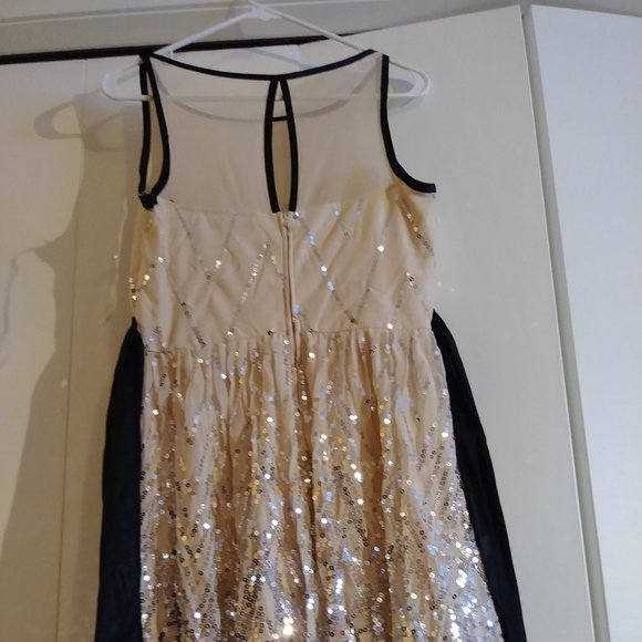 Party dress champagne and sequin size 13 - Picture 4 of 6